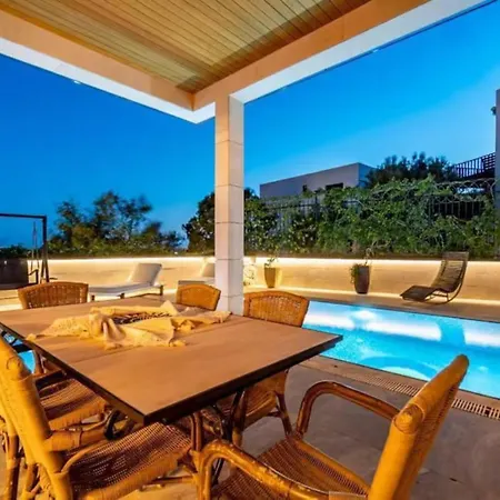 Private Pool 10 Min To The Antique Apartment *