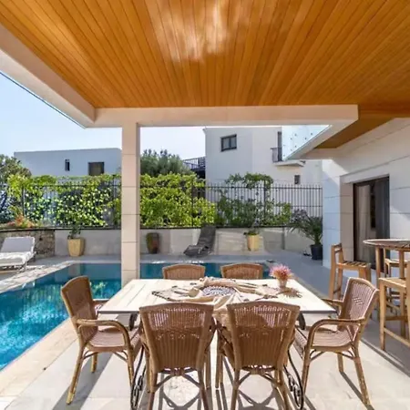 Private Pool 10 Min To The Antique Apartment *
